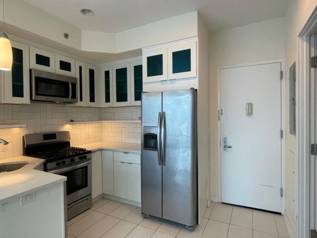  1 BR,  1.00 BTH  Apartment style home in Rockaway Beach