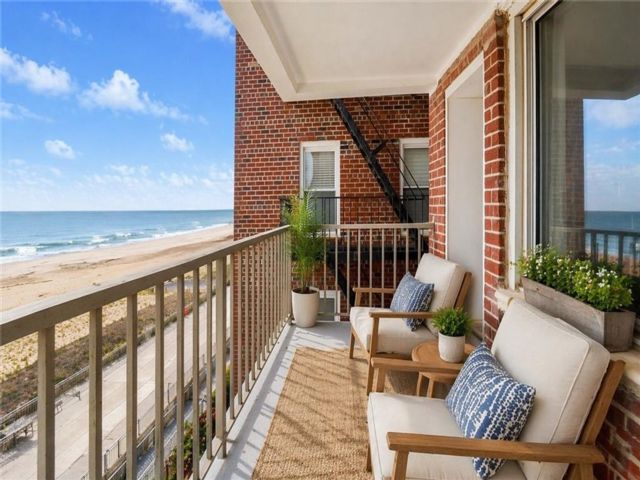 [Belle Harbor Real Estate, listing number 3337066]