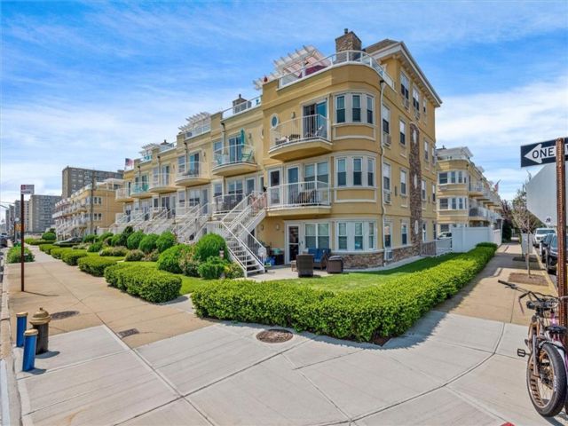 [Rockaway Park Real Estate, listing number 3345837]