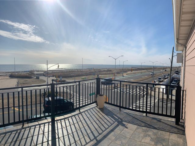 [Rockaway Park Real Estate, listing number 6863984]