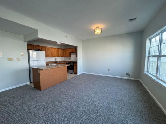 [Arverne Real Estate, listing number 7083512]