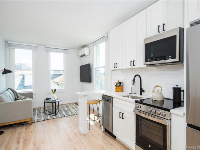 1 BR, 1.00 BTH Modern style home in Rockaway Park